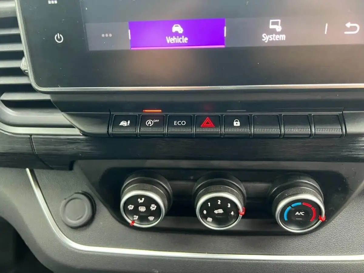 2022-renault-trafic-20dci-ll30-130-sport-big-31