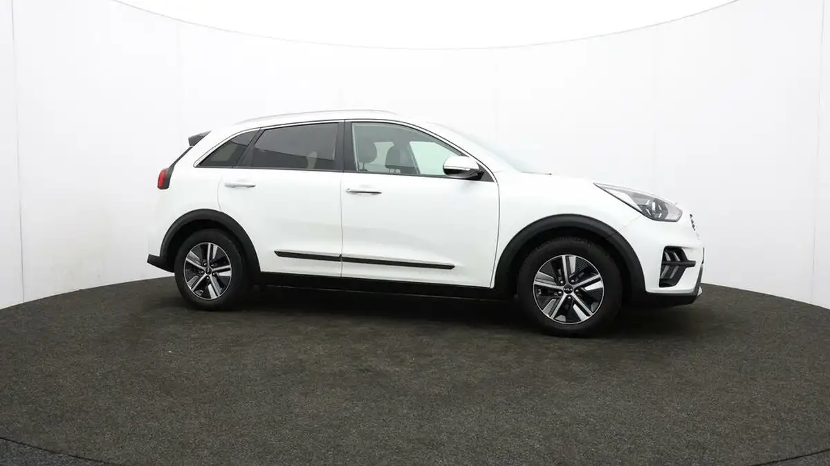 2021-kia-niro-16-gdi-phev-3-42in-cluster-big-43