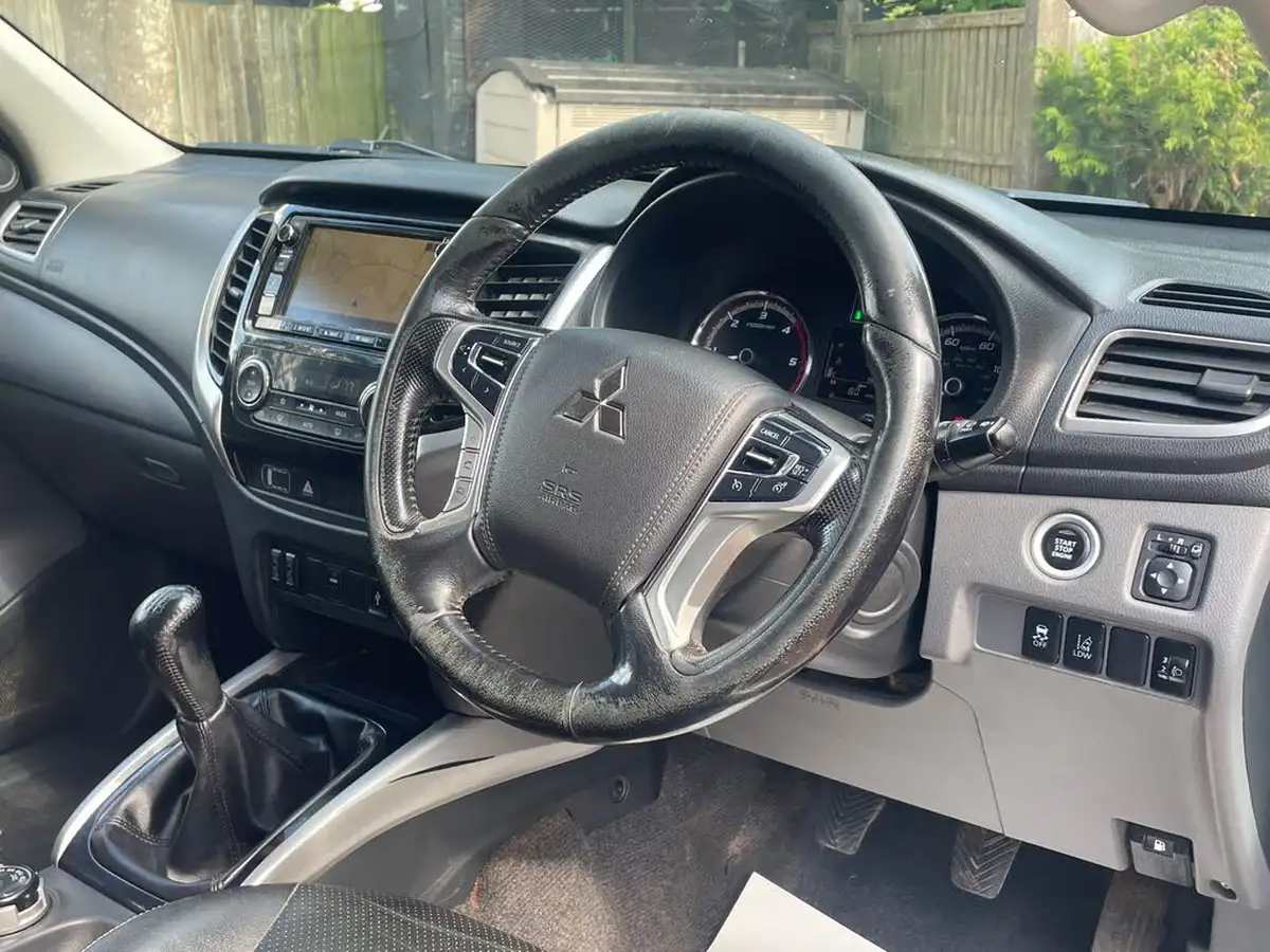 2017-mitsubishi-l200-24di-d-warrior-178bhp-eu6-big-5
