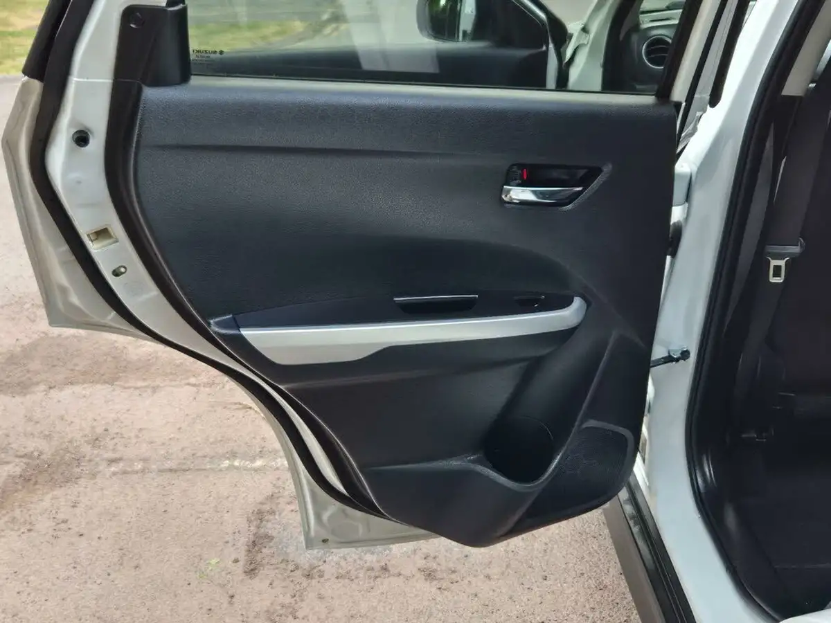 2017-suzuki-vitara-16-sz-t-auto-big-24