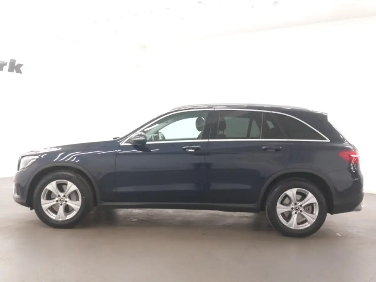 2018-mercedes-benz-glc-class-21d-glc220d-sport-ss-station-wagon-5d-big-3