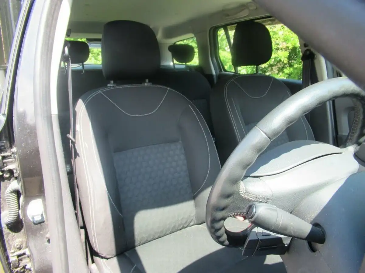 2015-dacia-logan-mcv-15dci-laureate-big-4