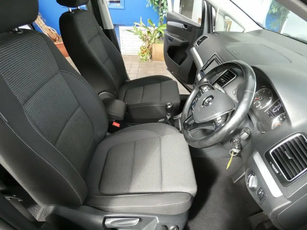 2016-volkswagen-sharan-20tdi-se-150ps-big-39