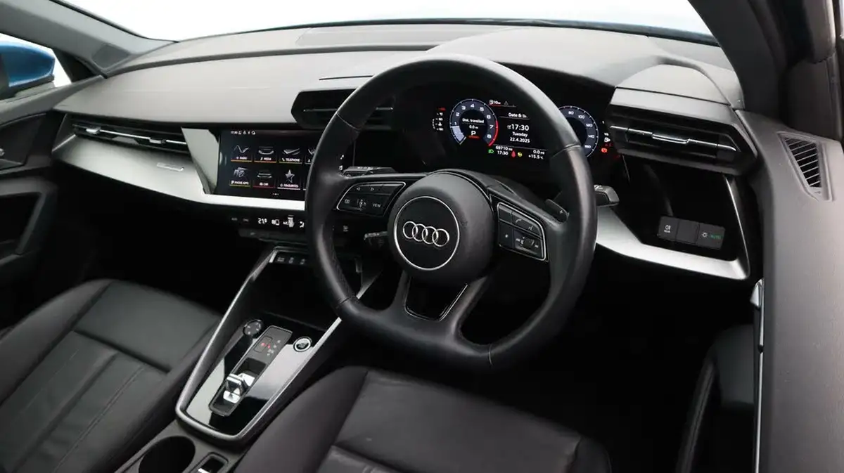 2022-audi-a3-15-35-tfsi-sportback-5d-s-tronic-big-9