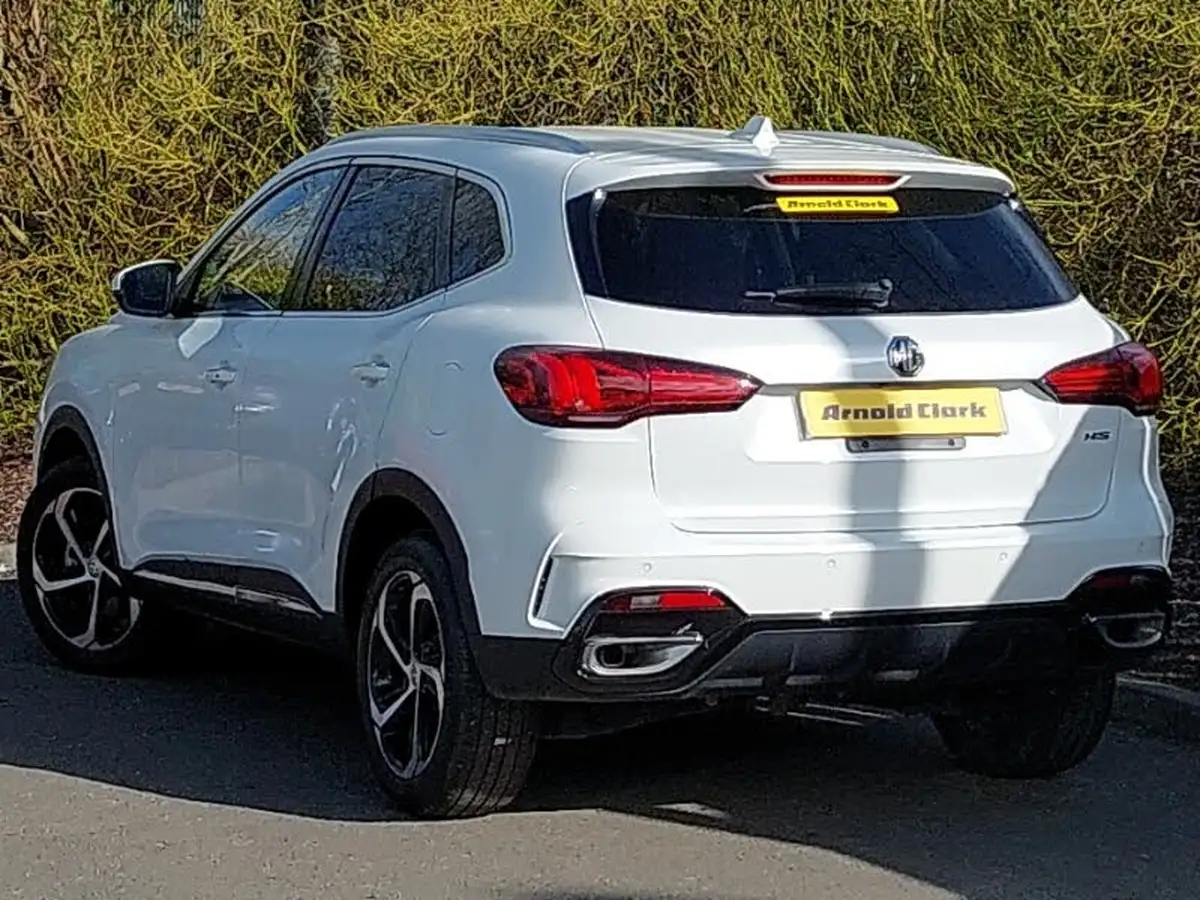 2024-mg-hs-15t-gdi-trophy-162ps-1490cc-big-1