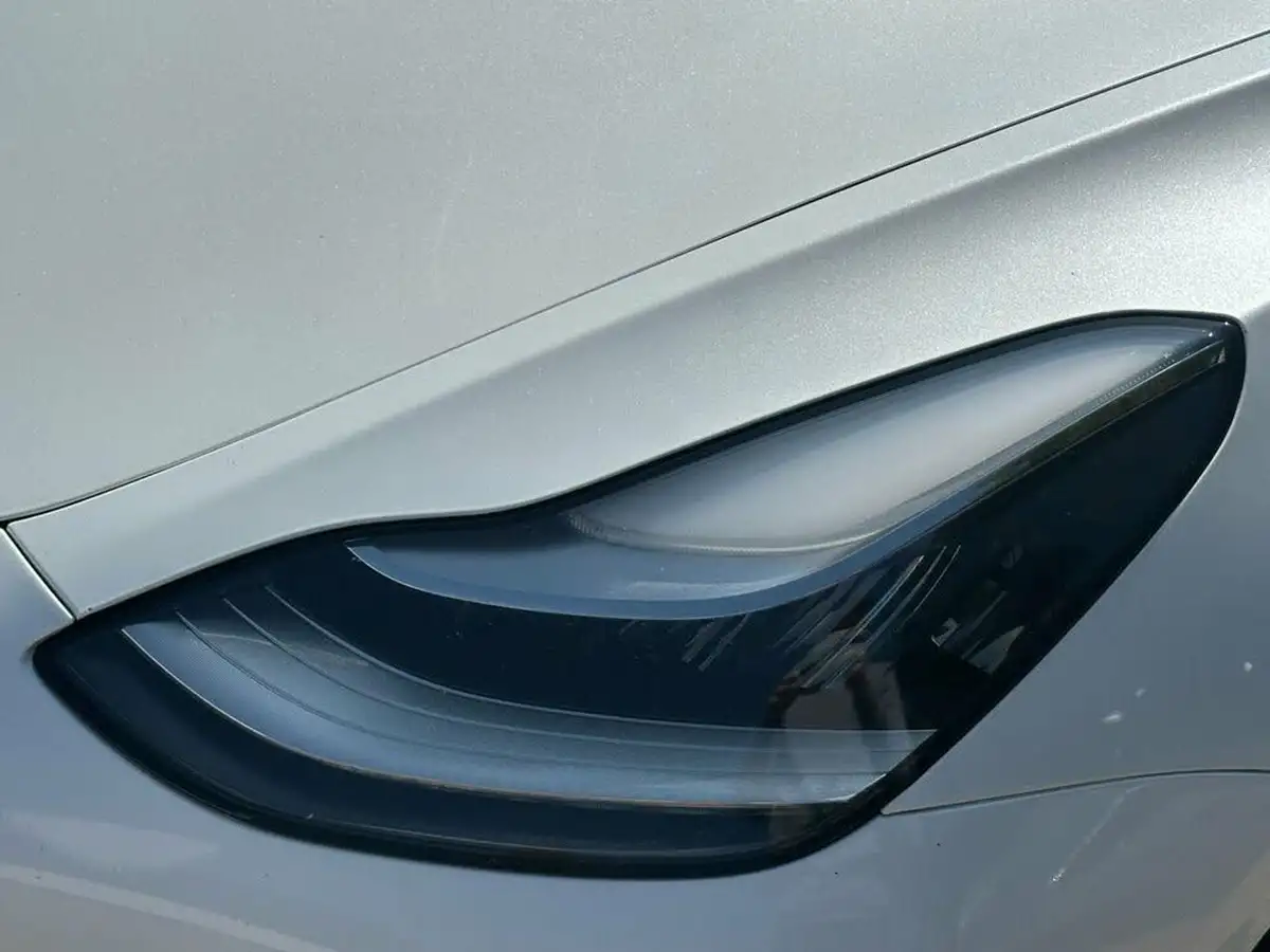 2020-tesla-model-3-e-long-range-big-19