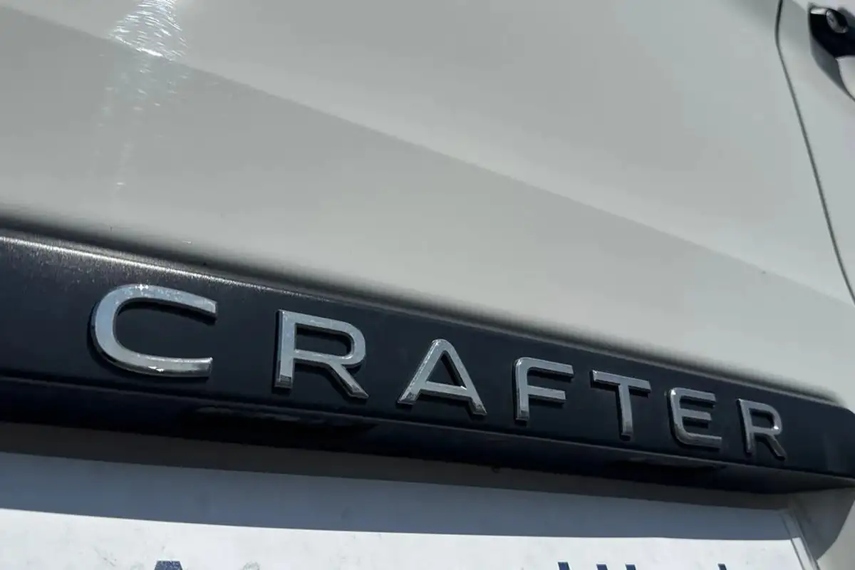 2024-volkswagen-crafter-20tdi-cr35-lwb-commerce-plus-140pseu6d-big-32