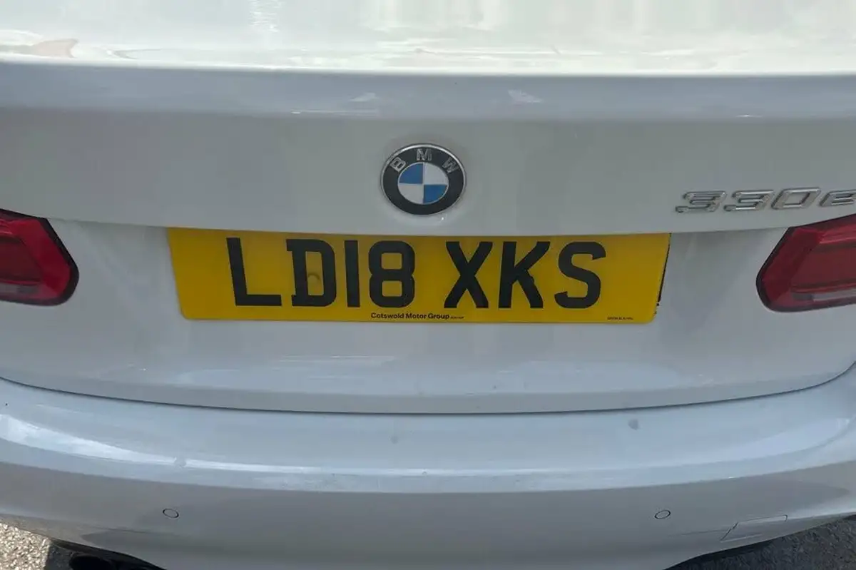 2018-bmw-3-series-20-330e-m-sport-big-25