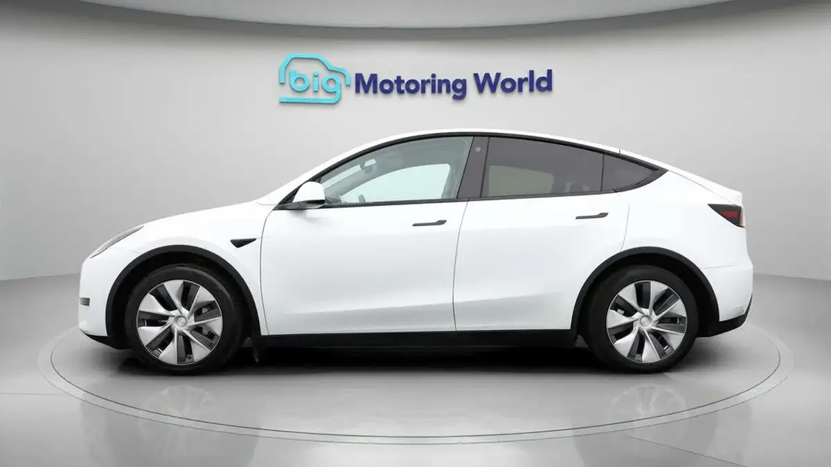 2023-tesla-model-y-e-rwd-big-3