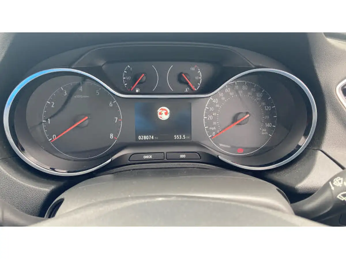 2020-vauxhall-grandland-x-12-sri-nav-big-17