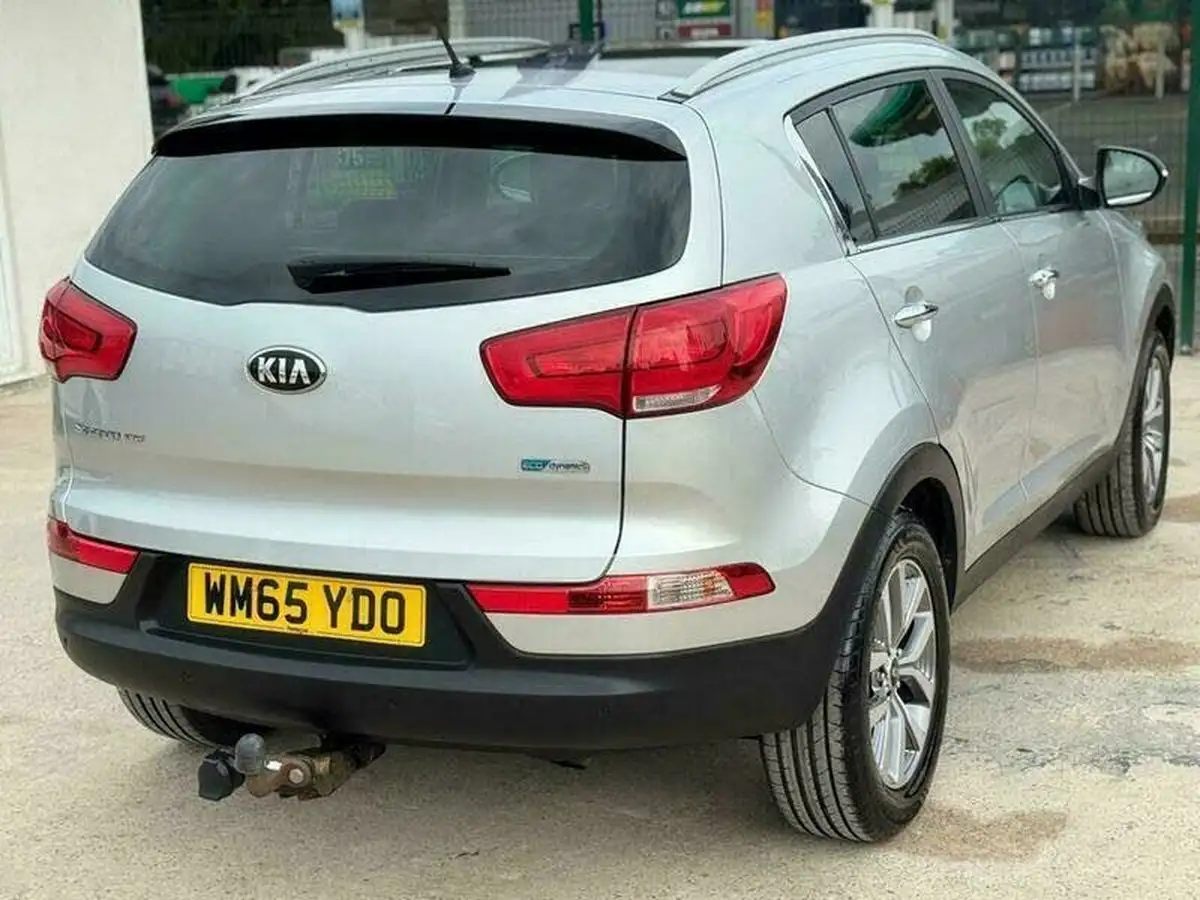 2016-kia-sportage-16-gdi-2-133bhp-big-19