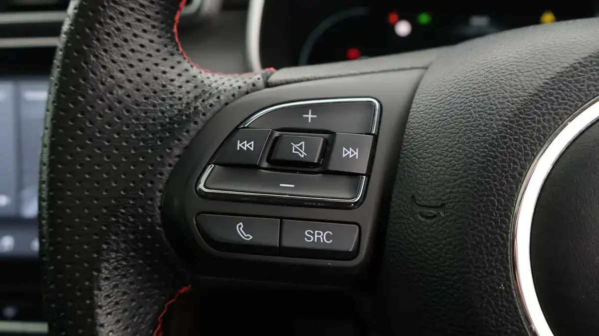 2022-mg-zs-suv-e-trophy-ev-176ps-big-23