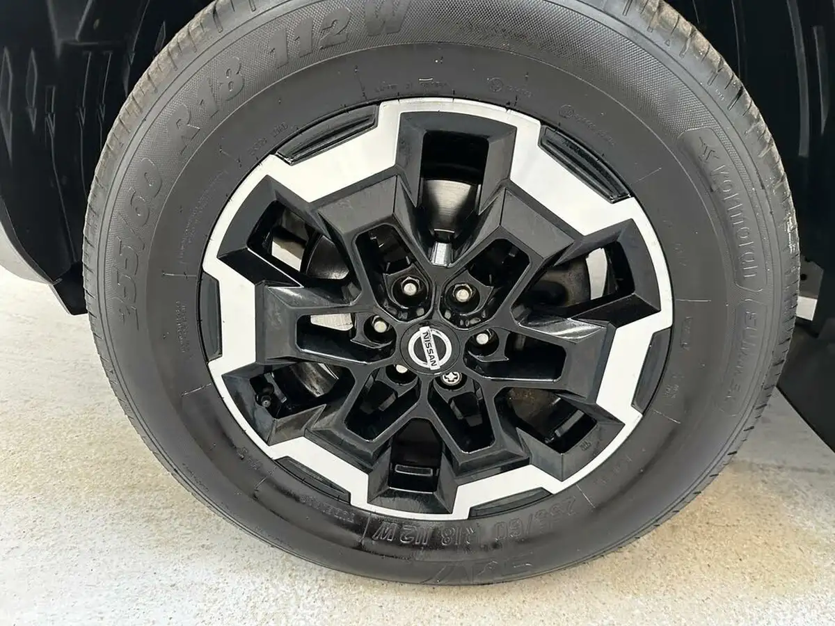 2019-nissan-navara-23dci-tt-tekna-8-navileather-auto-big-31