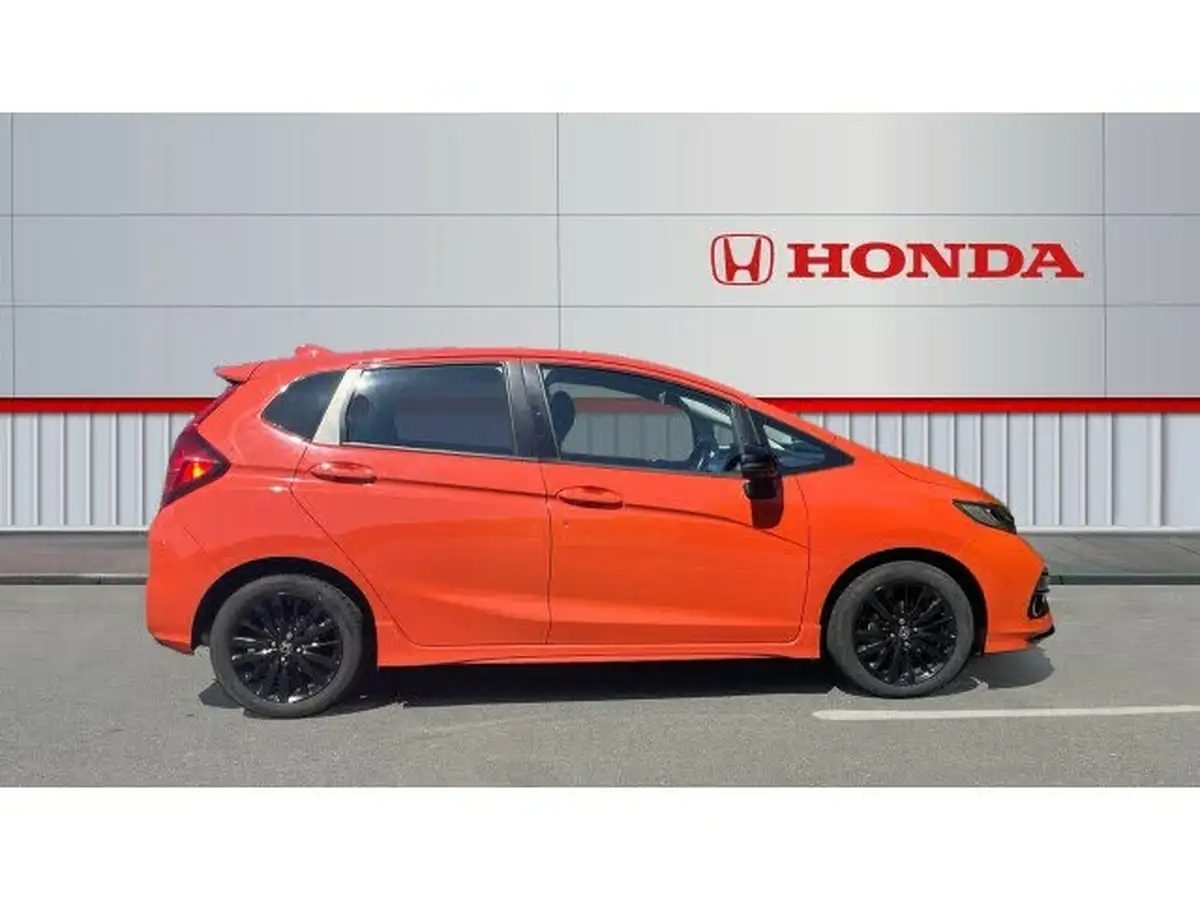 2018-honda-jazz-15-i-vtec-sport-navi-cvt-big-4