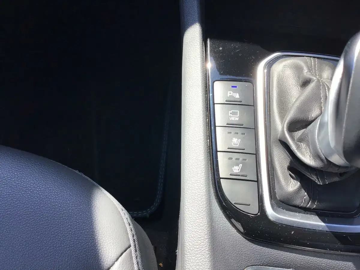 2020-hyundai-ioniq-16-gdi-premium-se-hybrid-big-24