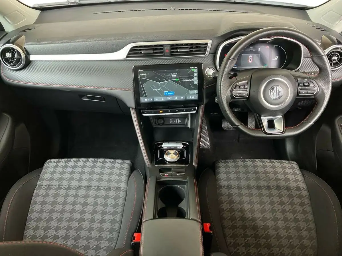 2023-mg-zs-suv-e-se-ev-176ps-big-9