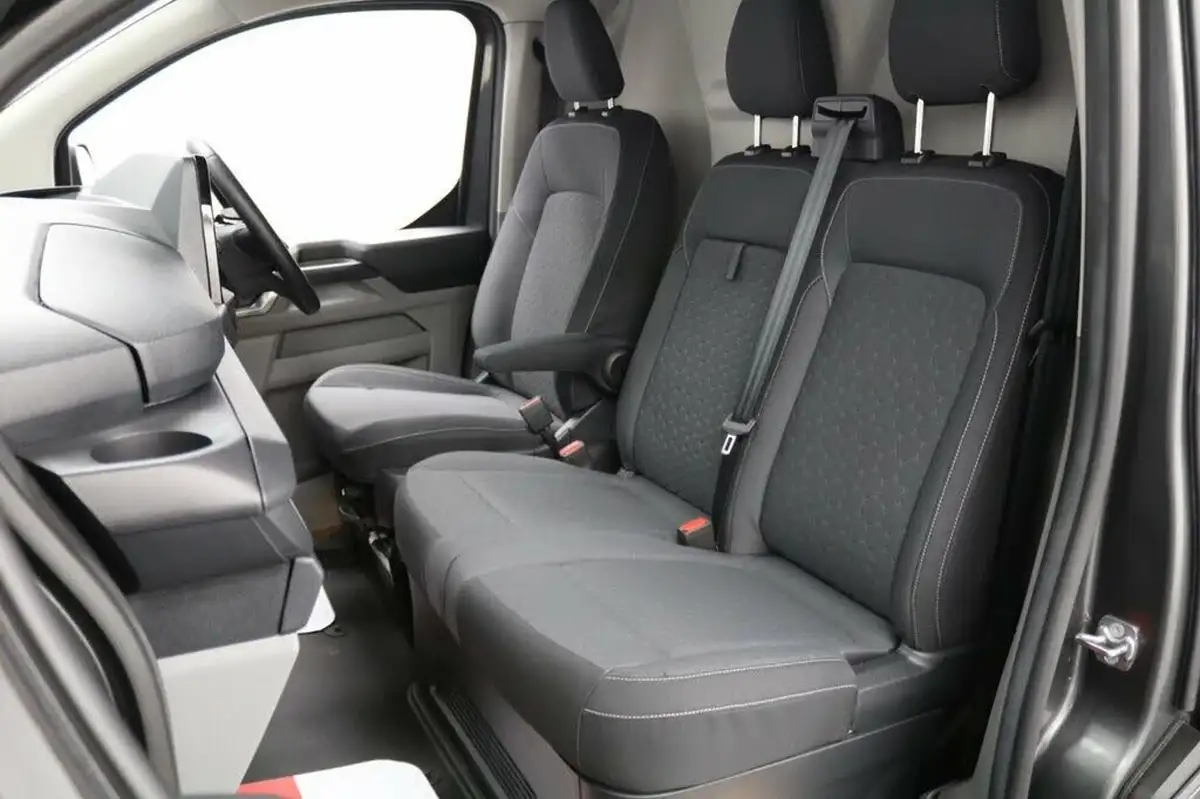 2023-ford-transit-custom-20tdci-320-l1h1-limited-136pseu6e-panel-van-1996cc-auto-big-20
