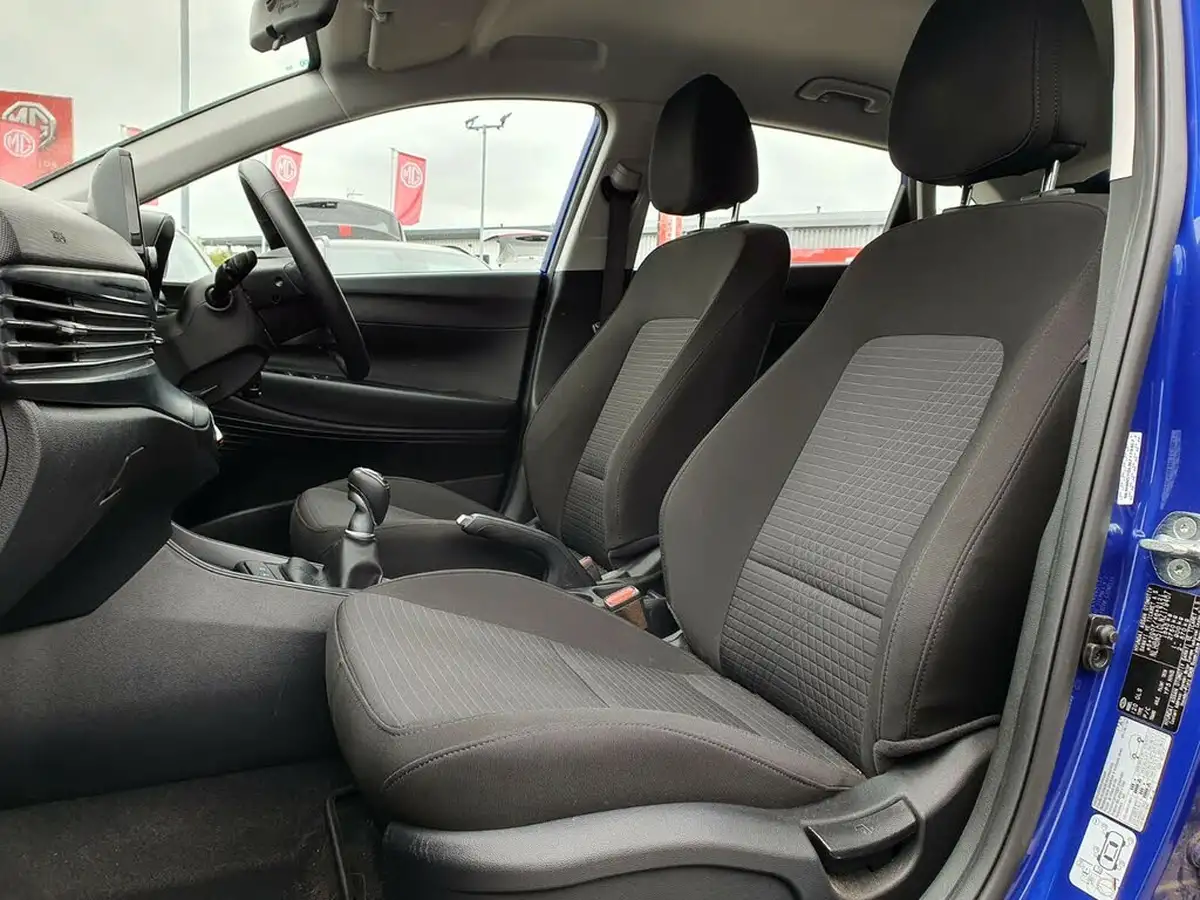 2022-hyundai-i20-10-t-gdi-se-connect-eclutch-imt-big-7
