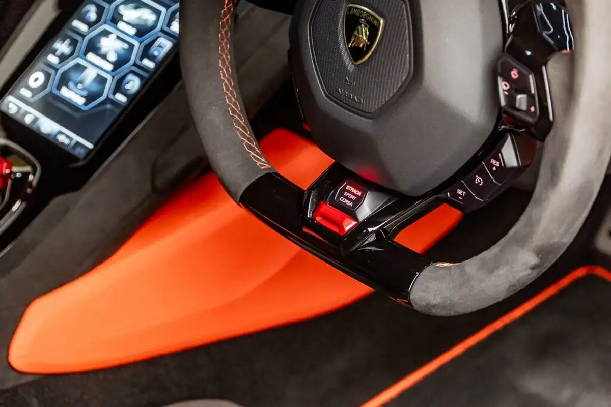 2023-lamborghini-huracan-52-tecnica-big-35