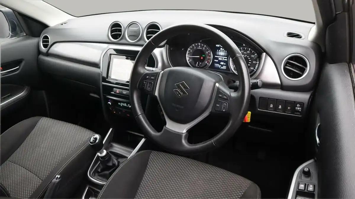 2020-suzuki-vitara-14-boosterjet-sz-t-140ps-big-9
