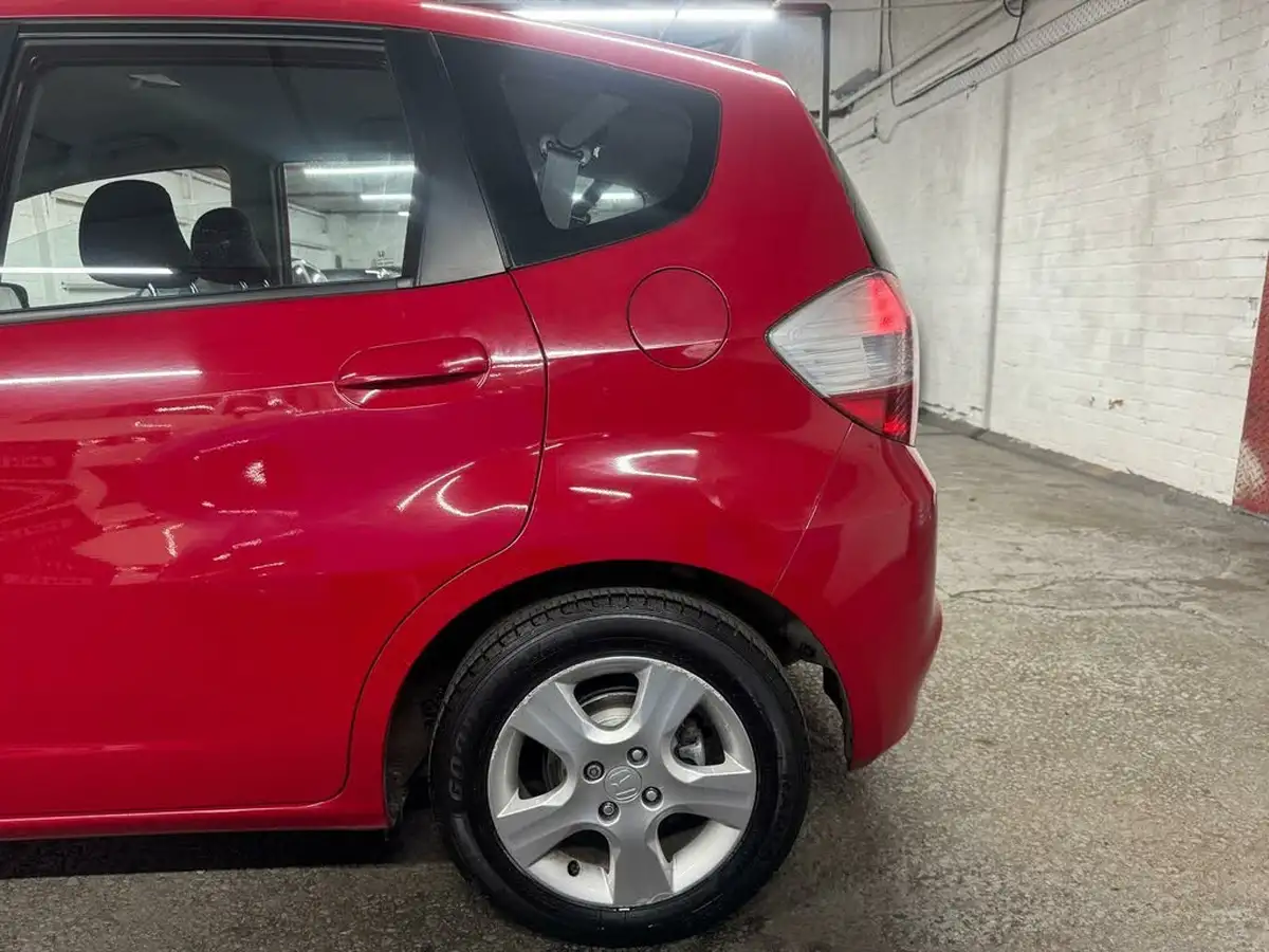 2010-honda-jazz-14-es-big-20