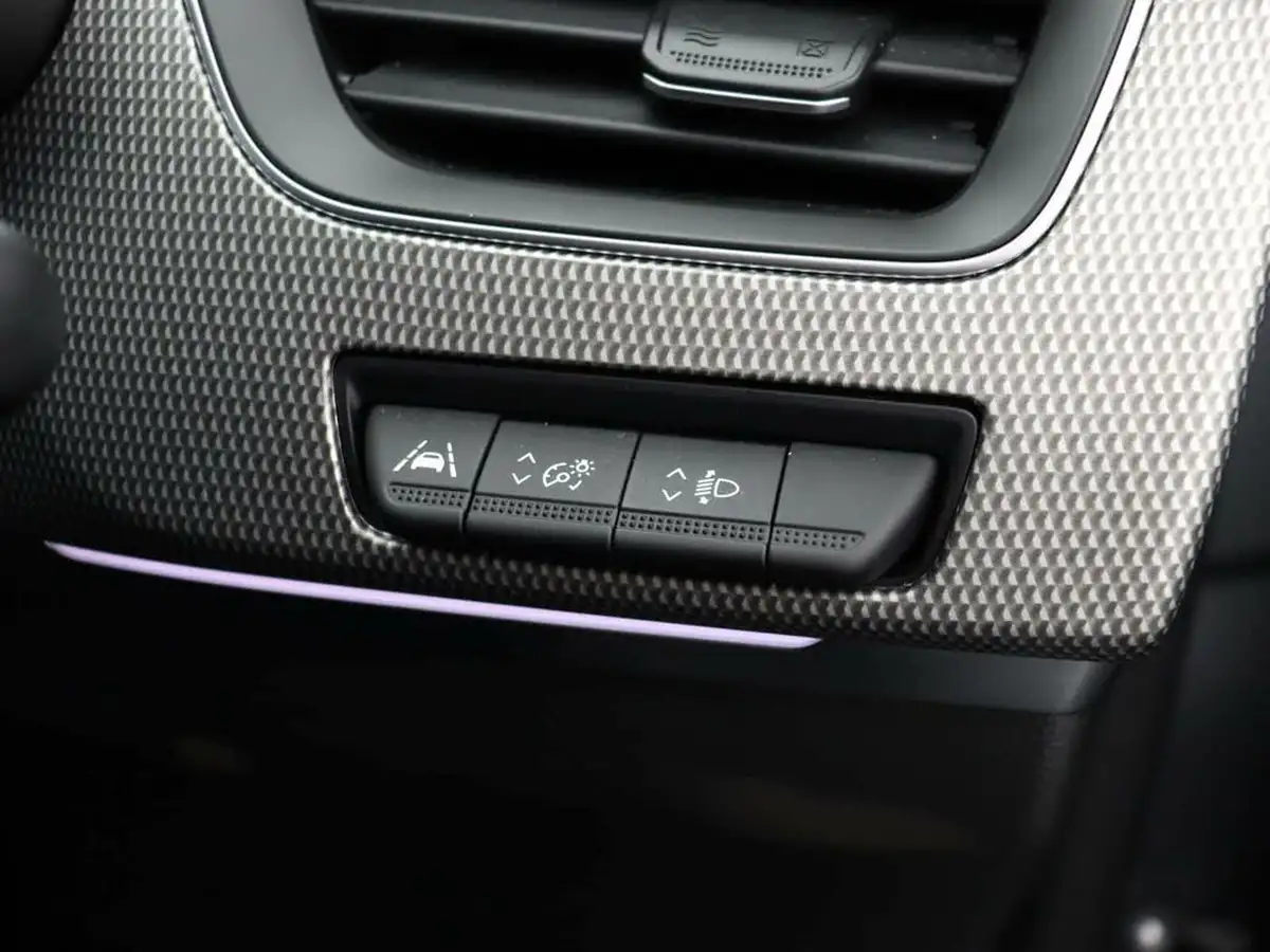 2022-renault-arkana-16-s-edition-big-35