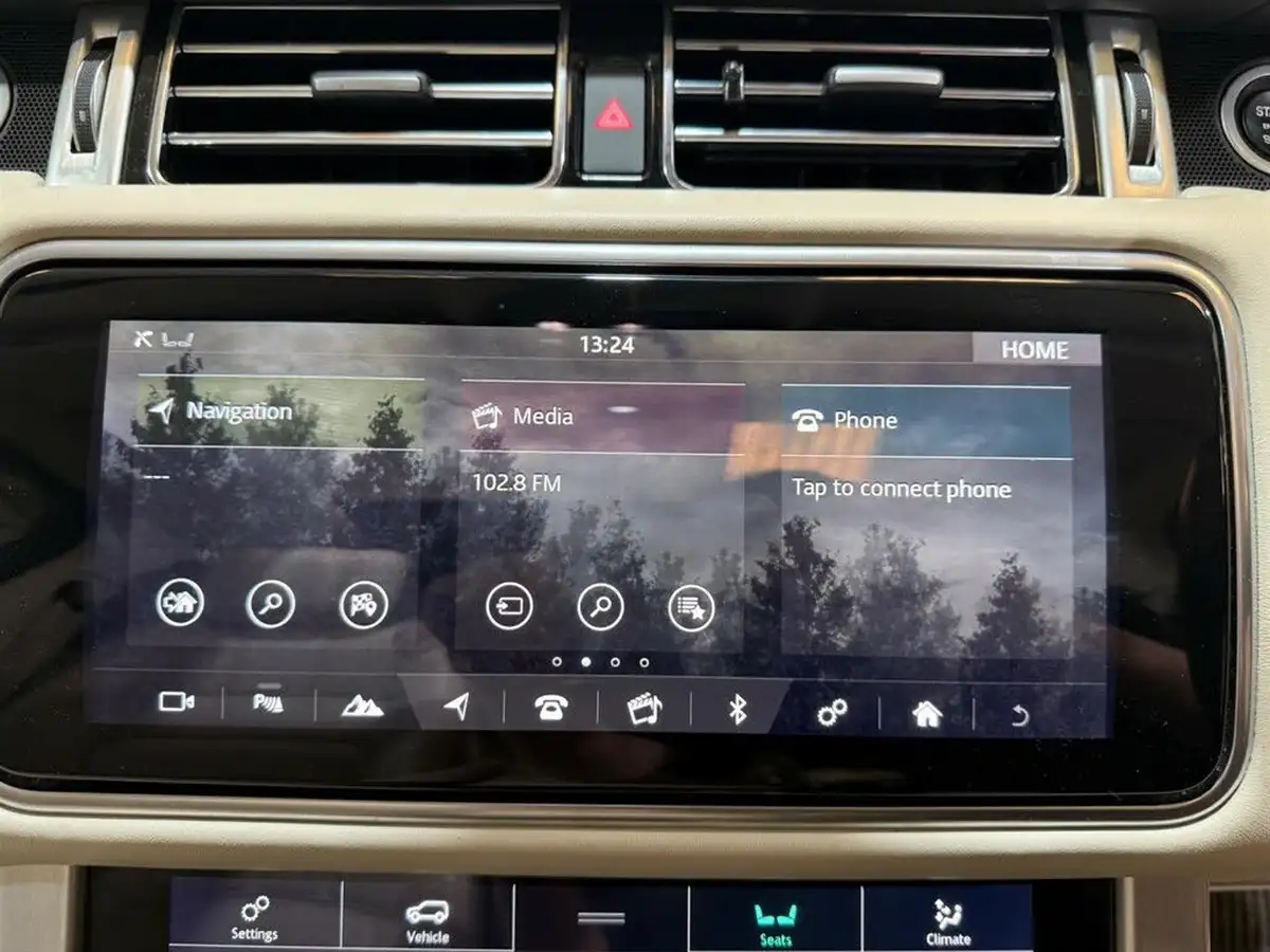 2020-land-rover-range-rover-30-p400-vogue-se-big-28