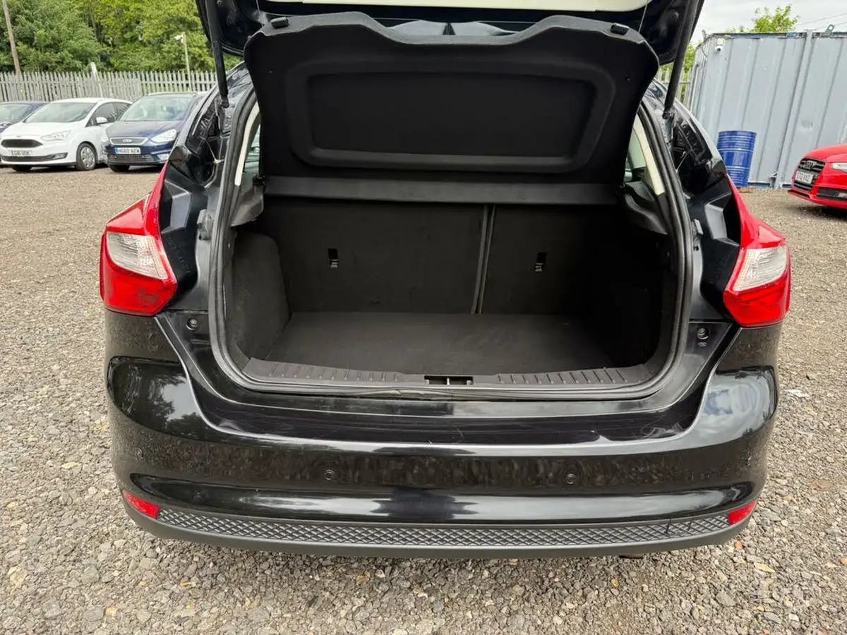 2012-ford-focus-16-zetec-ti-vct-125ps-hatchback-big-24