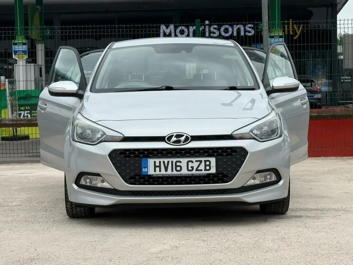 2016-hyundai-i20-12-blue-drive-se-hatchback-5d-big-11