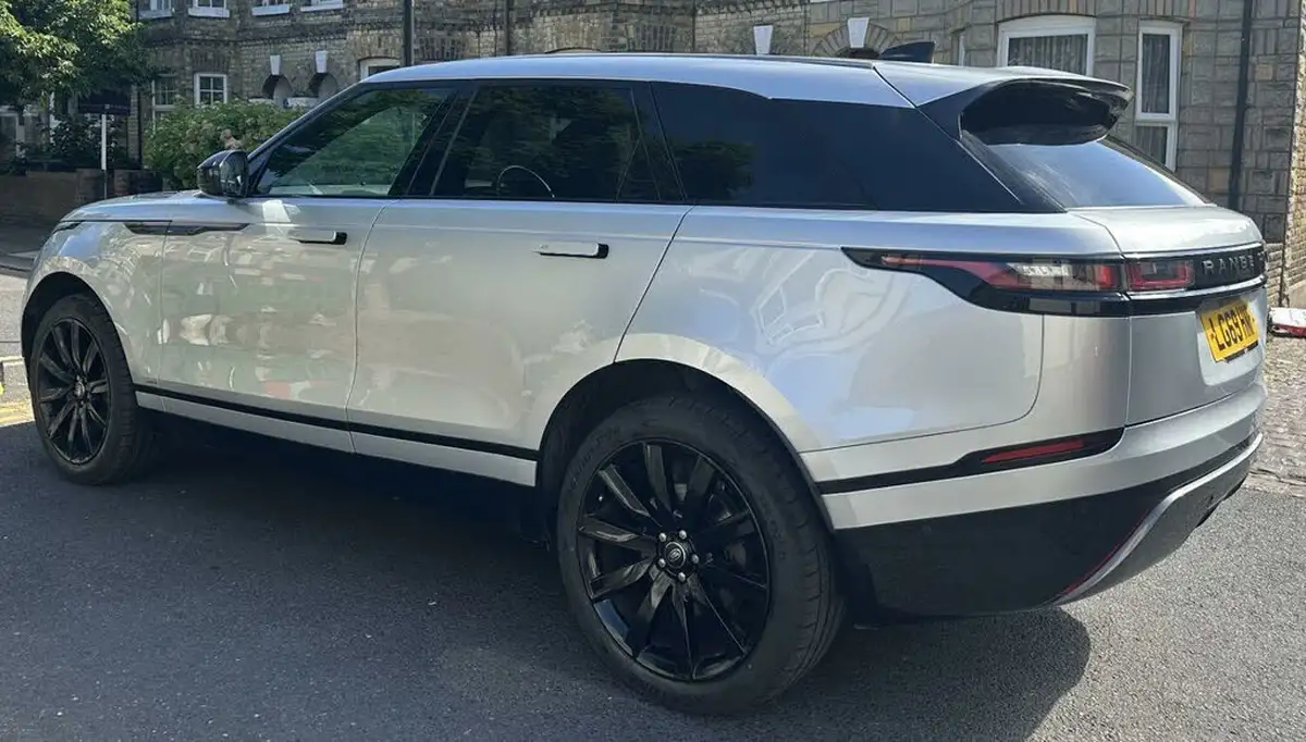 2019-land-rover-range-rover-velar-20-d240-r-dynamic-se-big-15