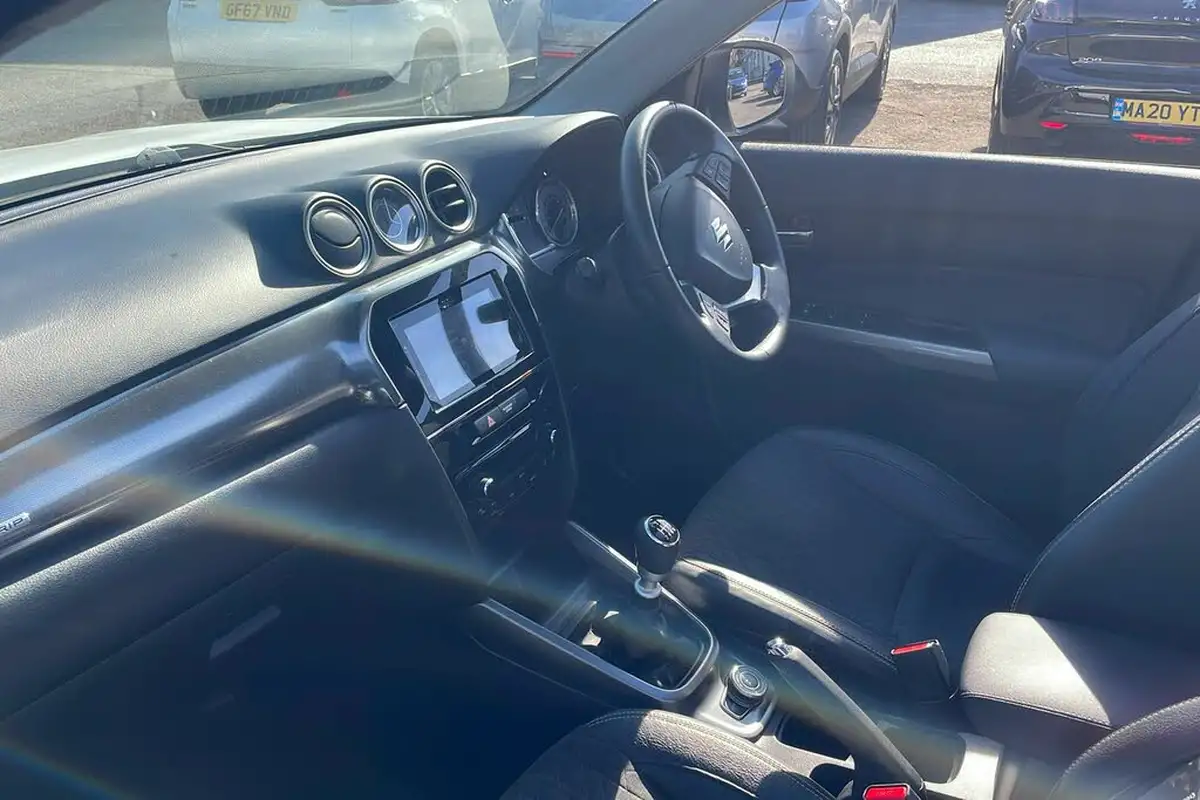 2018-suzuki-vitara-14-boosterjet-sz5-allgrip-big-2