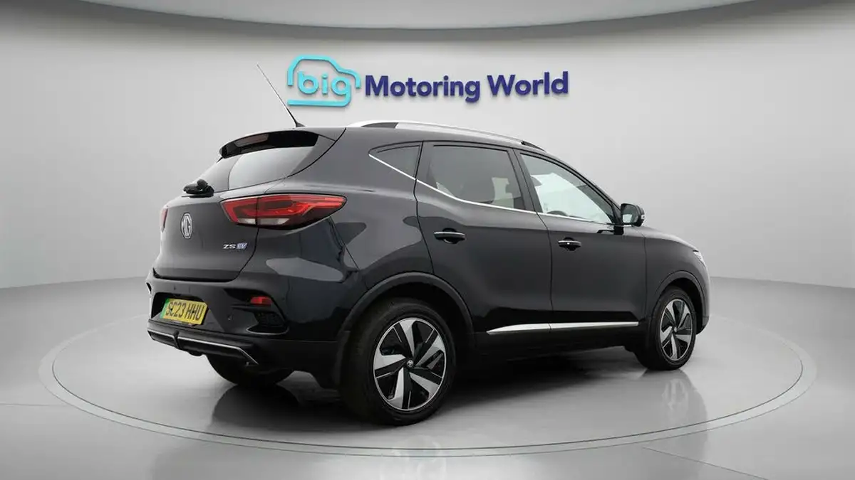 2023-mg-zs-suv-e-trophy-connect-ev-156ps-long-range-big-6