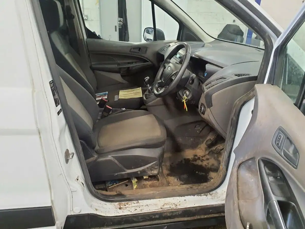 2020-ford-transit-connect-big-2