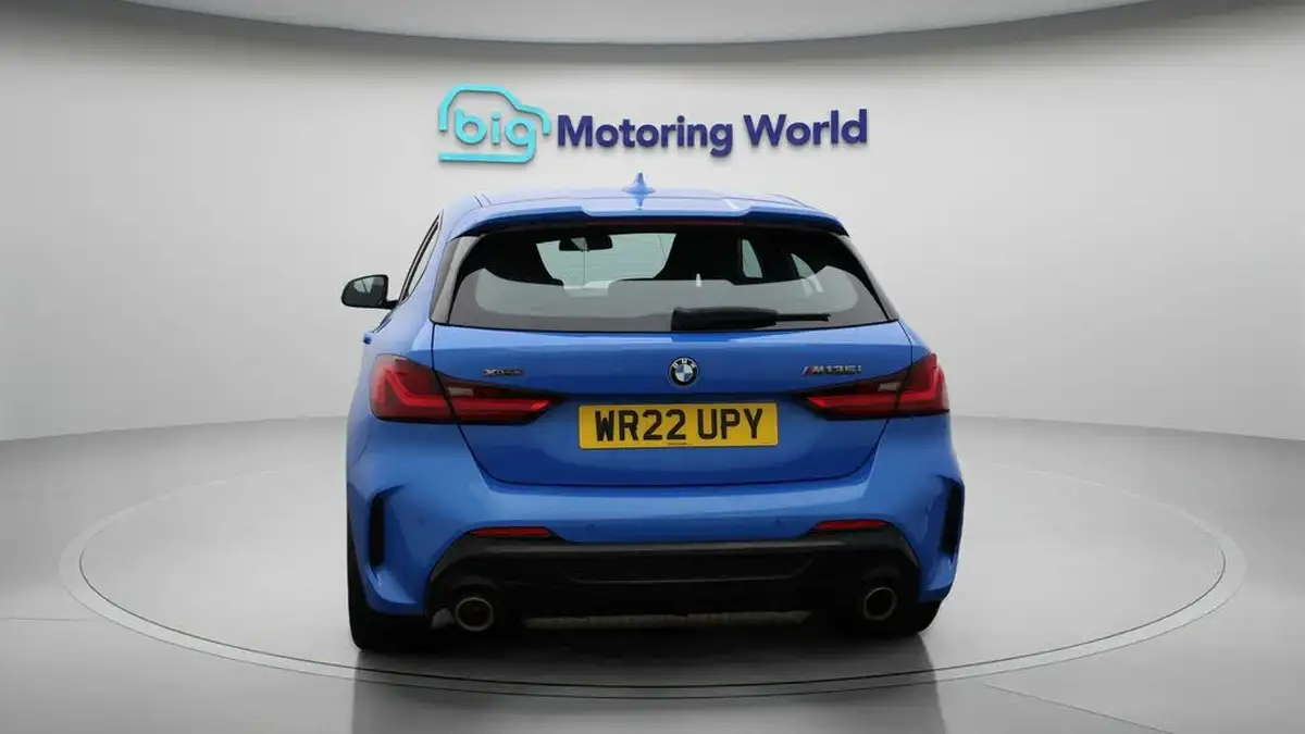 2022-bmw-1-series-20-m135i-xdrive-big-6