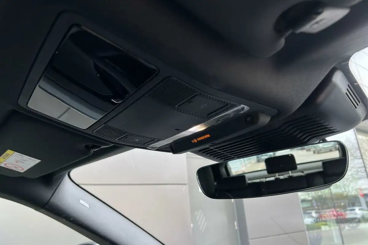 2024-land-rover-range-rover-evoque-15-p300e-s-big-51