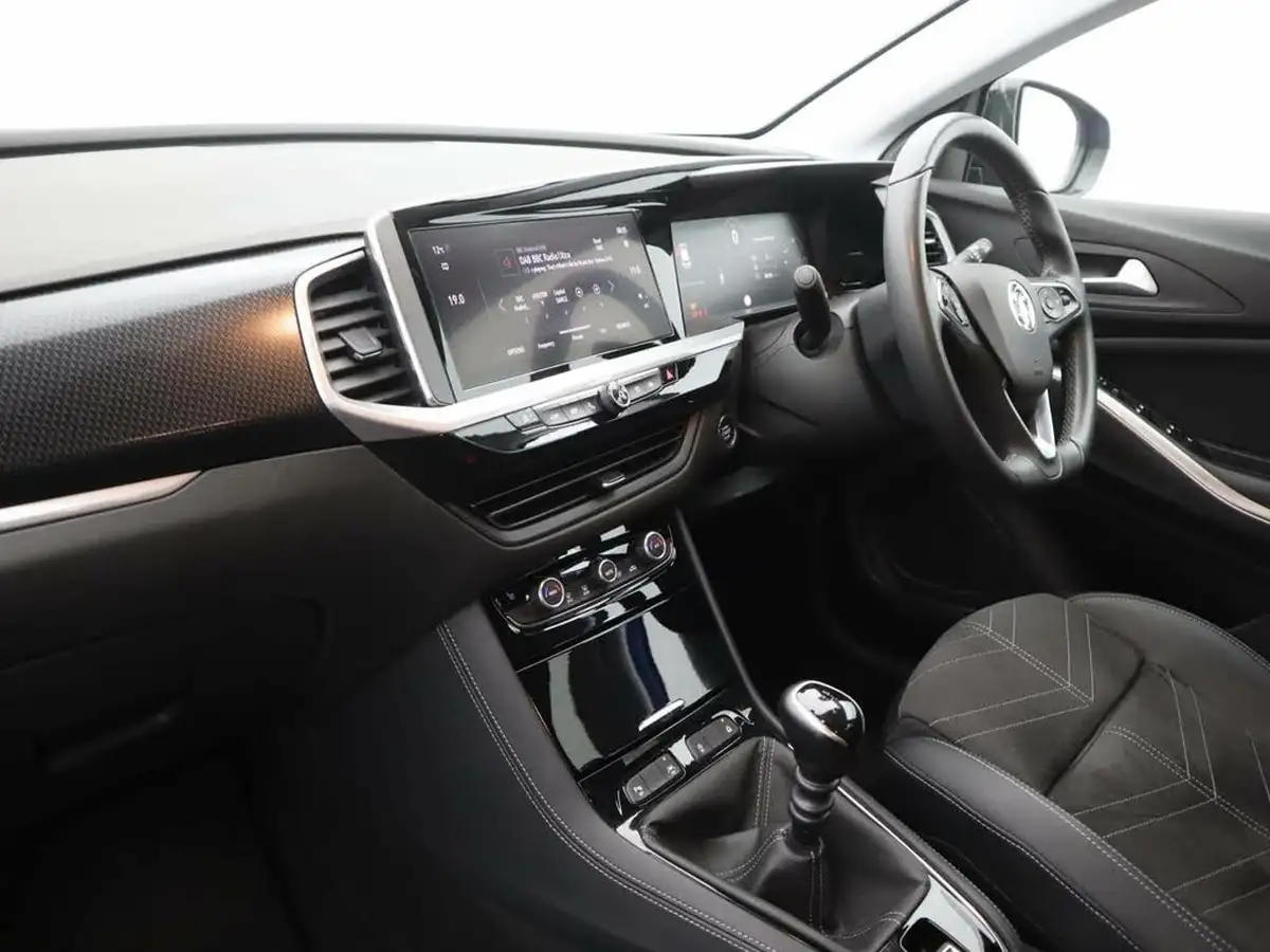 2022-vauxhall-grandland-12-ultimate-big-14