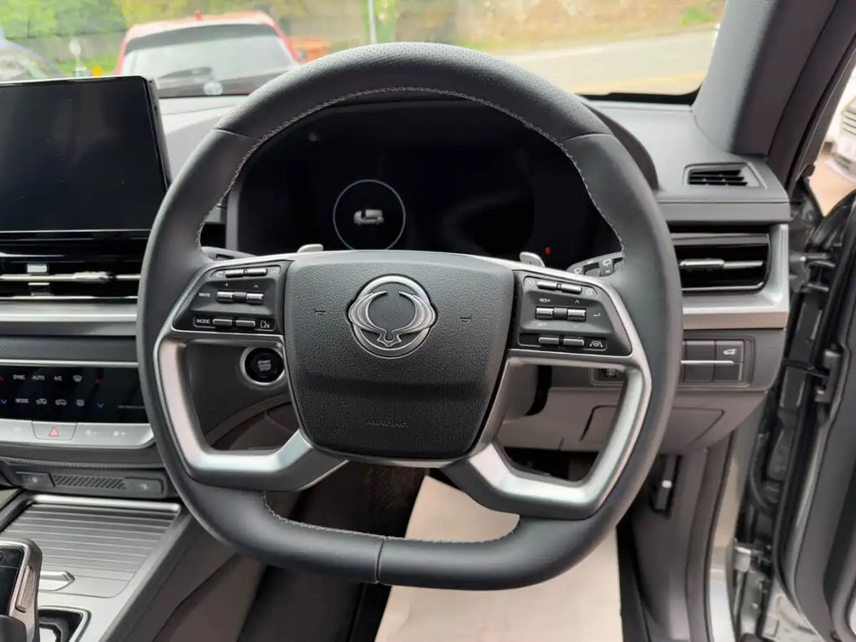 2024-kgm-ssangyong-rexton-22td-k40-big-20