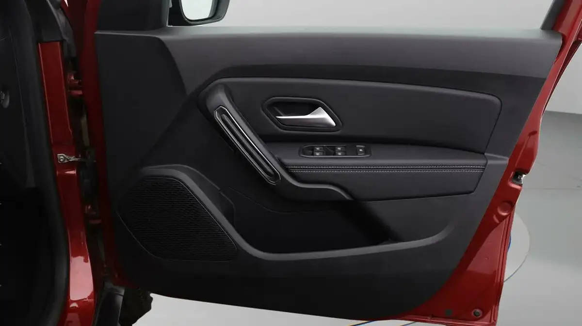 2022-dacia-duster-13-tce-prestige-150bhp-edc-big-14
