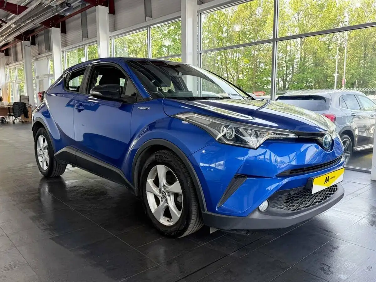 2017-toyota-c-hr-18-vvt-i-icon-big-3