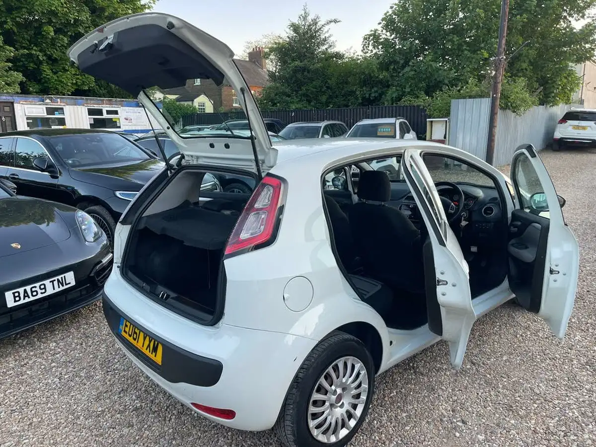 2011-fiat-punto-evo-14-dynamic-77bhp-5d-dualogic-big-13