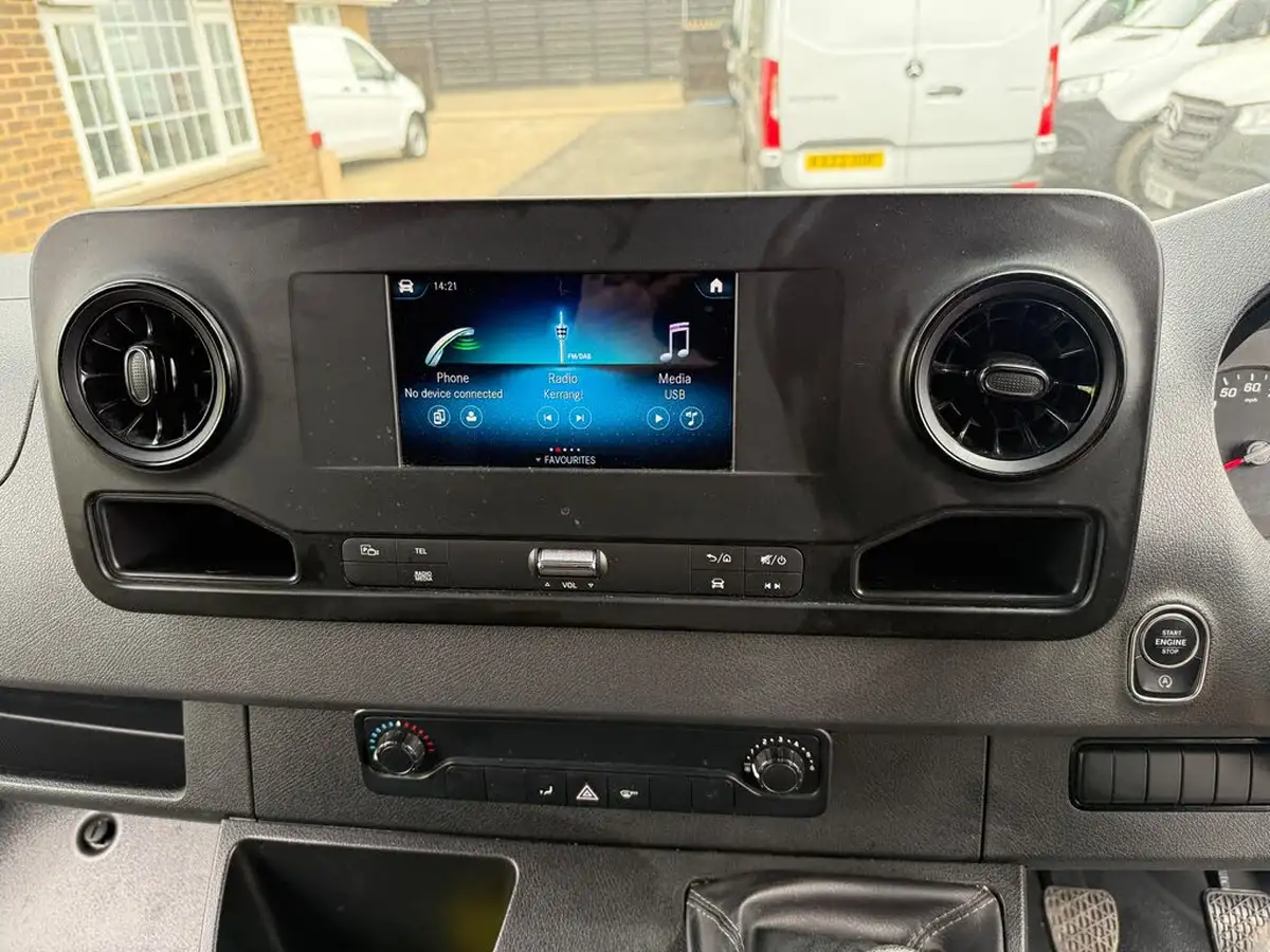 2021-mercedes-benz-sprinter-20cdi-315-l1h1-progressive-150pseu6dt-panel-rwd-eco-gear-360-big-22