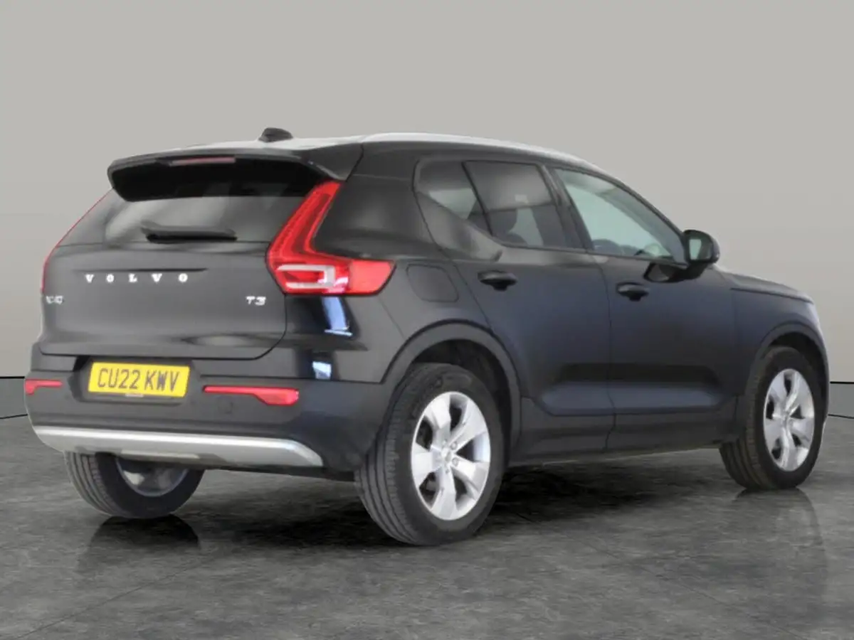 2022-volvo-xc40-15-t3-momentum-big-6