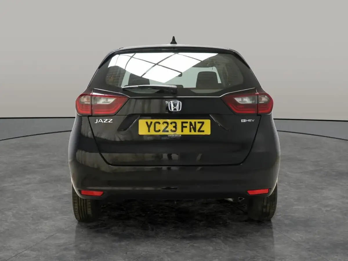 2023-honda-jazz-15-i-mmd-se-big-12