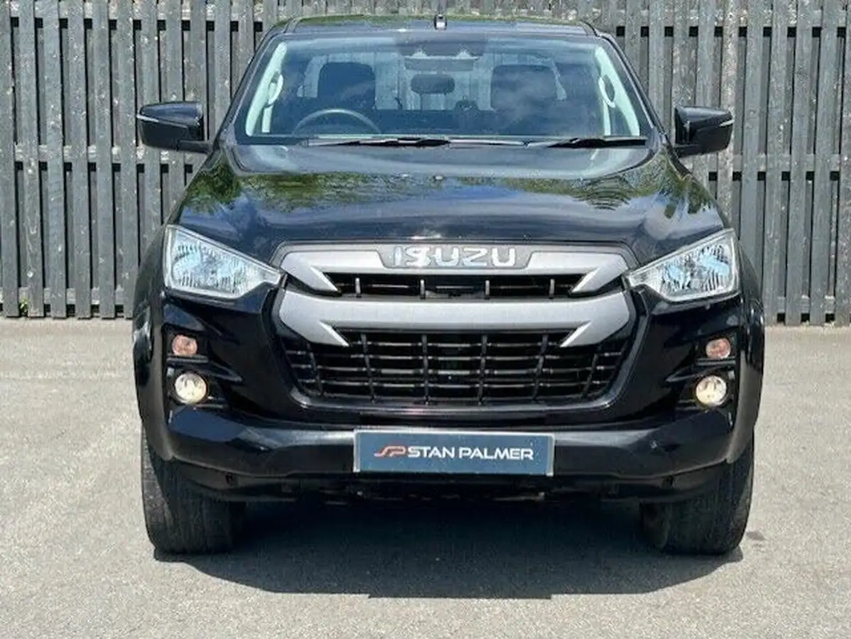 2022-isuzu-d-max-19td-dl20-double-pickup-big-2
