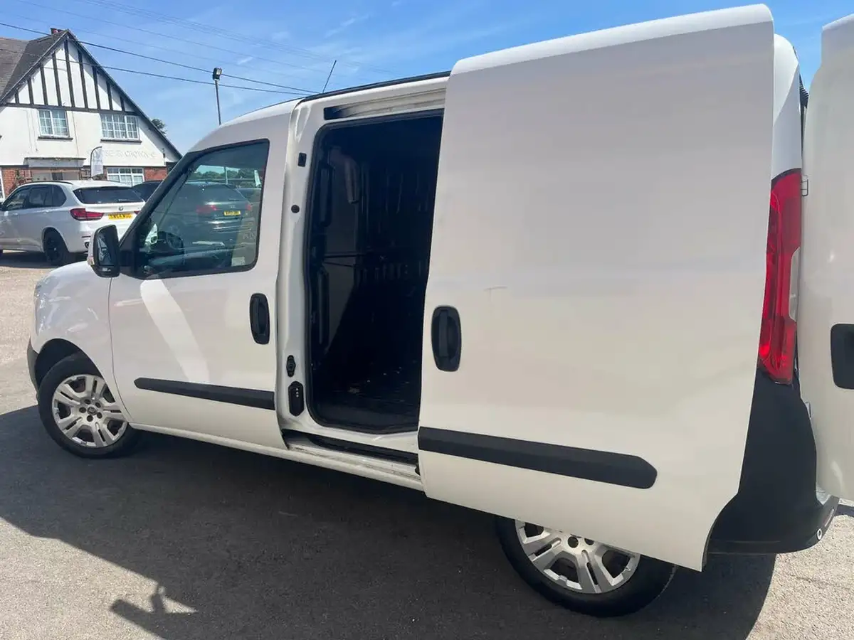 2017-fiat-doblo-cargo-13td-l1h1-sx-big-29