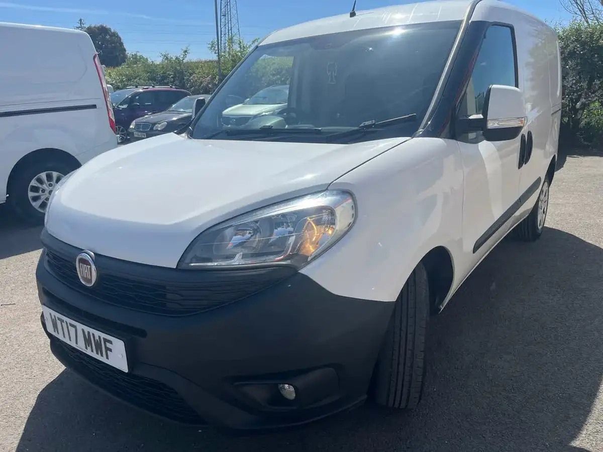 2017-fiat-doblo-cargo-13td-l1h1-sx-big-5