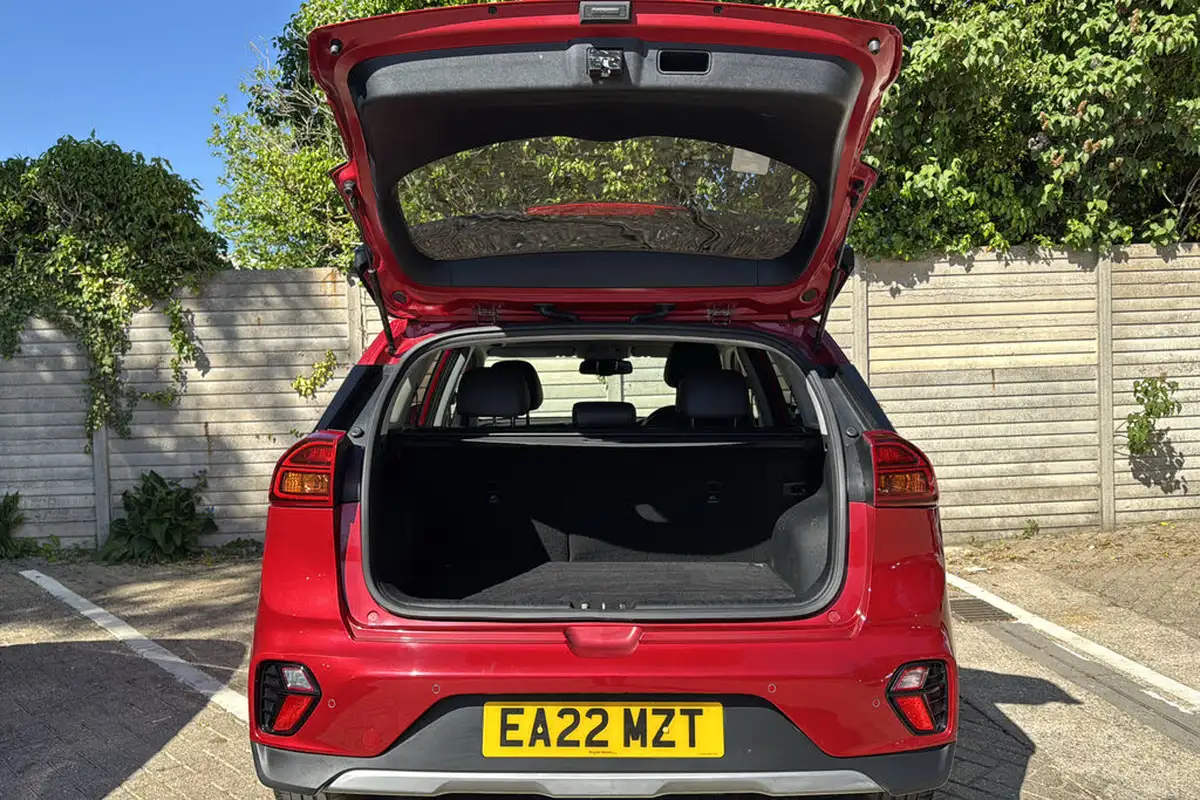 2022-kia-niro-16-gdi-4-139bhp-132kwh-big-18