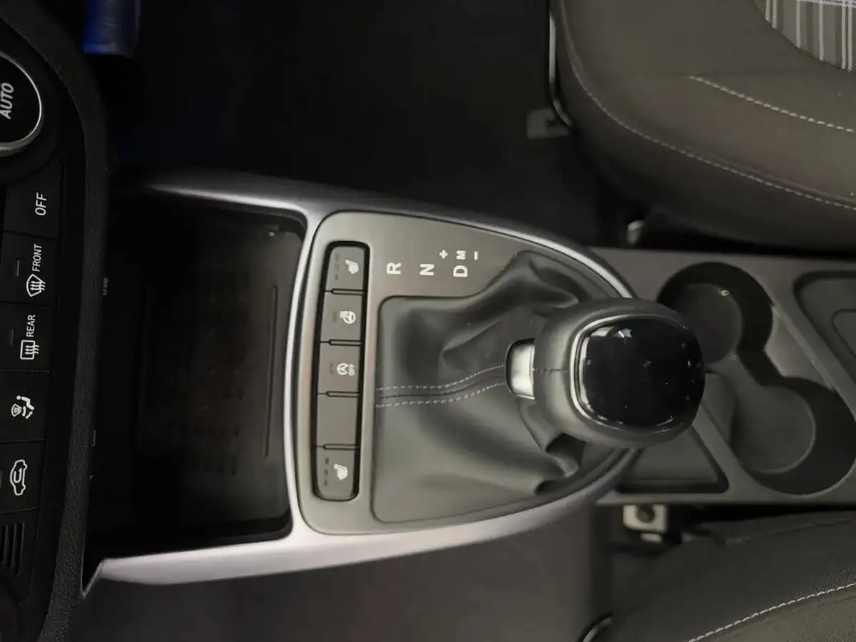 2024-hyundai-i10-10-premium-63ps-auto-big-16