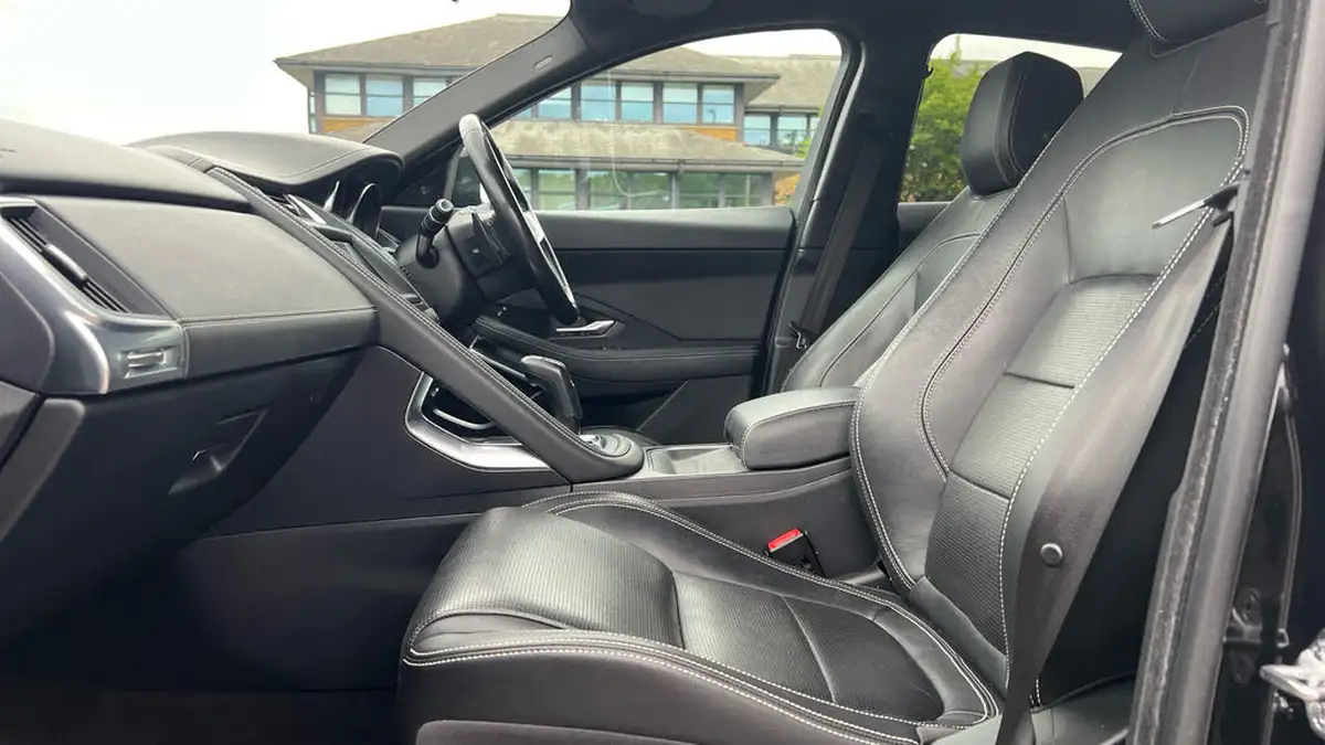 2019-jaguar-e-pace-20-i4d-r-dynamic-se-180ps-awd-auto-big-2