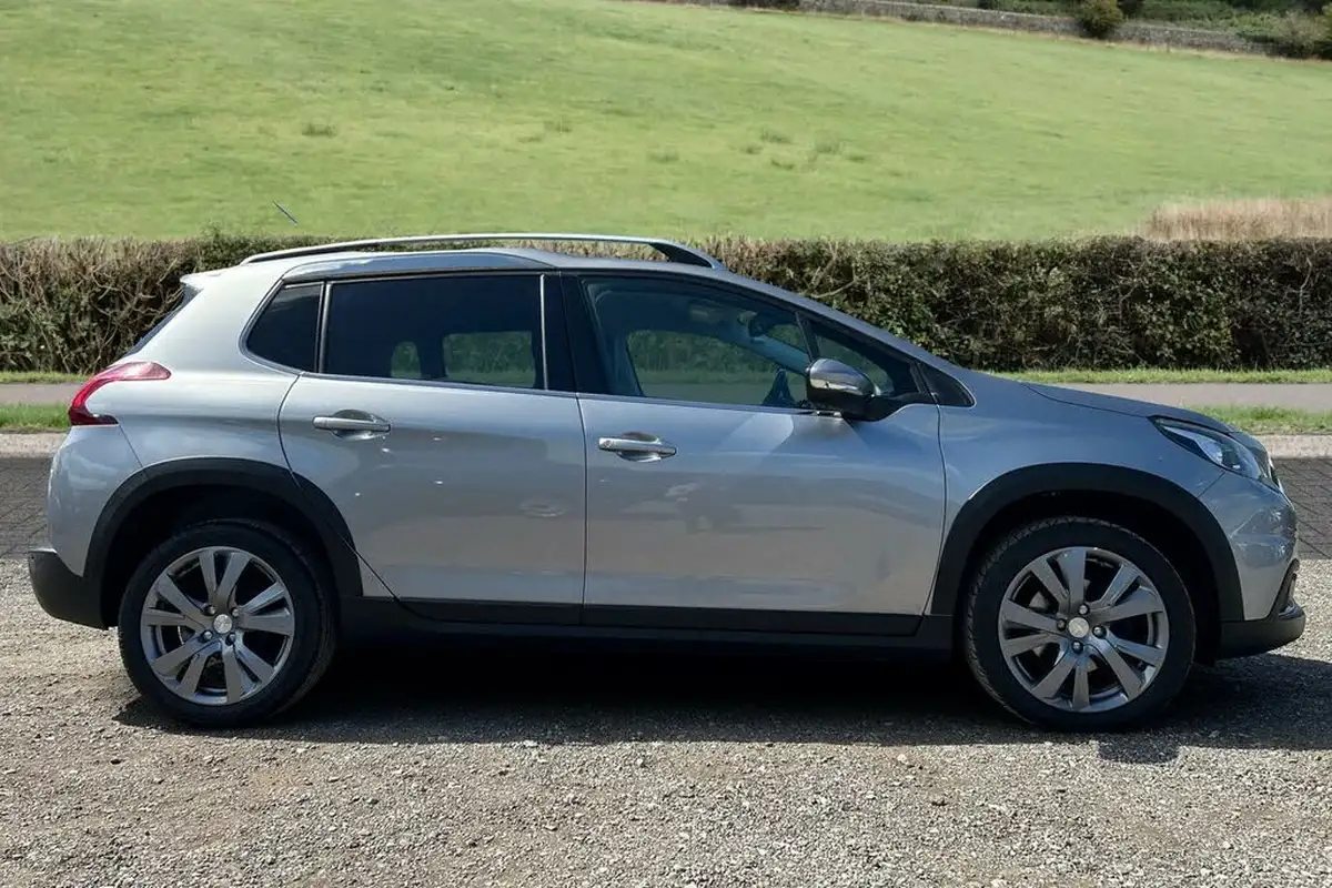 2017-peugeot-2008-suv-16bluehdi-allure-120bhp-ss-big-3